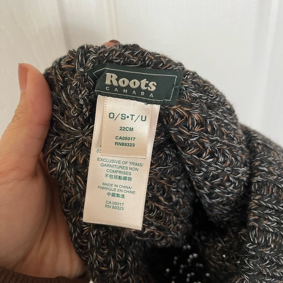 Offerme$5❗️Roots Knitted Multicolor Hat 22cm Beanie - Picture 4 of 5